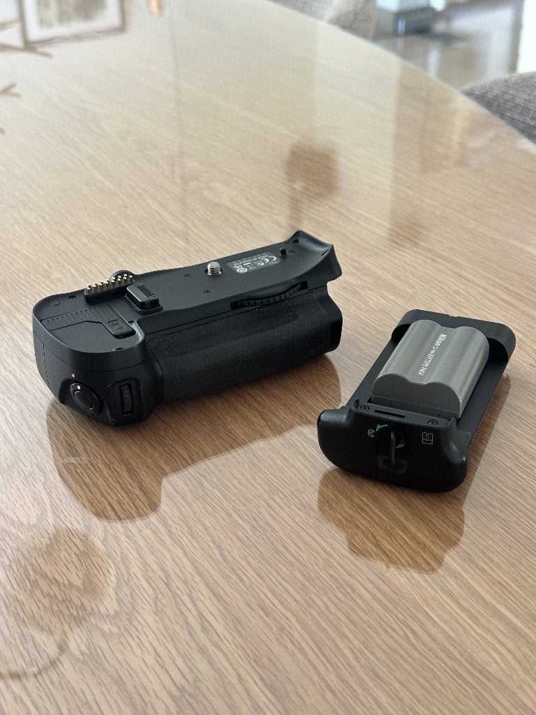 nikon mb-d10 batterij grip, TV, Hi-fi & Vidéo, Comme neuf, Nikon, Nikon, Batterie