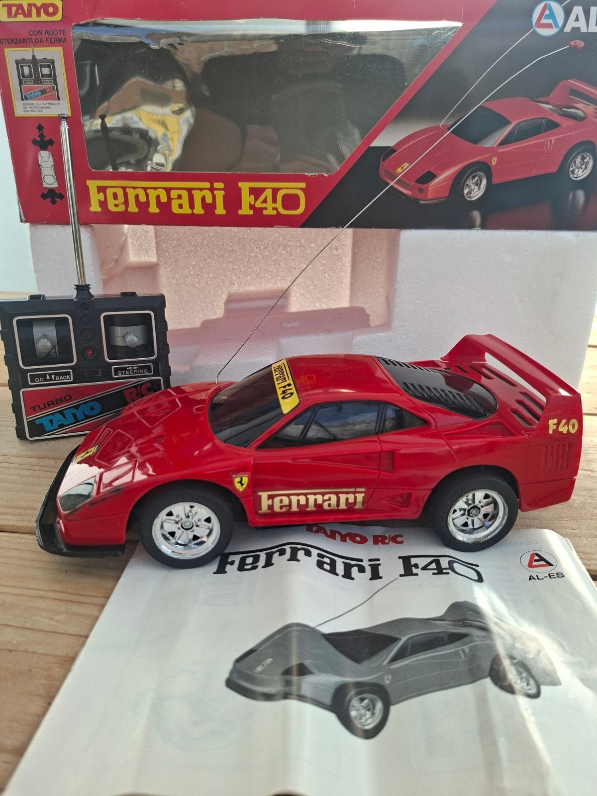Ferrari F40 Taiyo *1989, Hobby en Vrije tijd, Ophalen of Verzenden