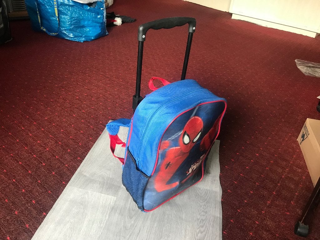 Sacs à dos (SPIDER-MAN) à Roulettes., Envoi, Utilisé