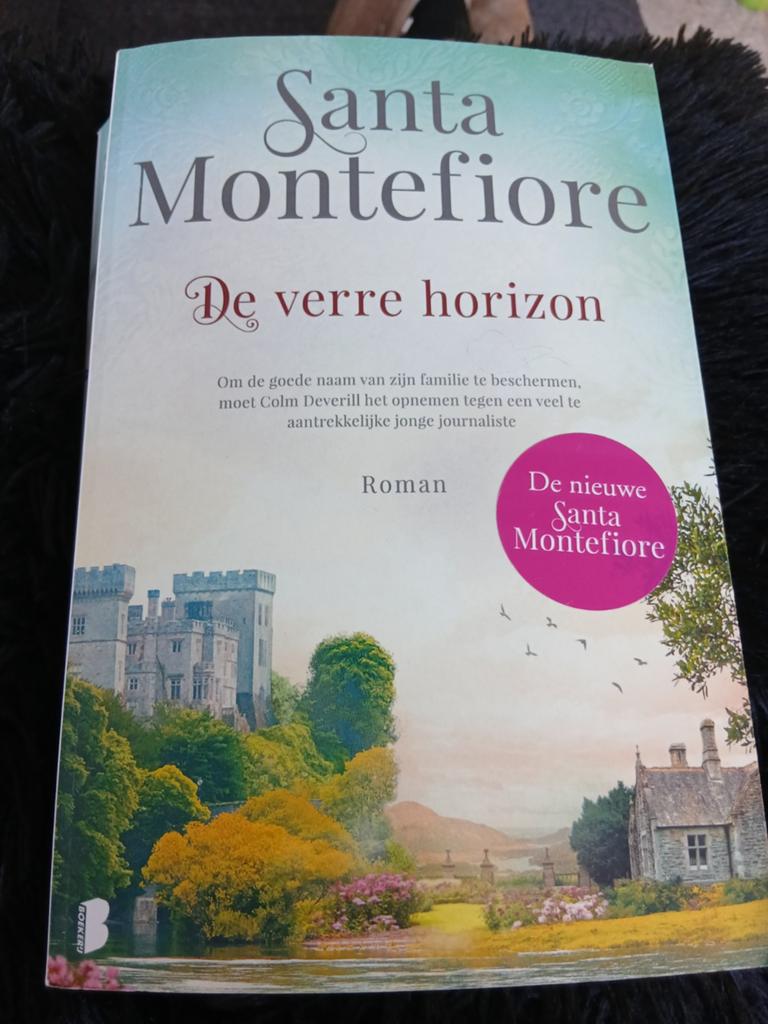 Santa montefiore en nora roberts ,lucinda riley, Ophalen