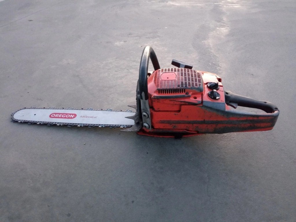 Tronçonneuse Husqvarna 185 CD, Bricolage & Construction, Outillage | Scies mécaniques, Enlèvement ou Envoi, Tronçonneuse, 1200 watts ou plus