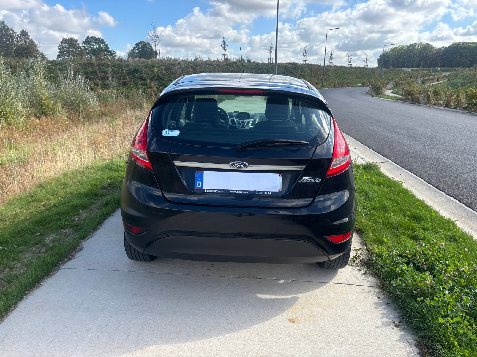 Ford Fiesta V 1.4 TDCi 70ch Ghia 5p 134000KM 2012, Autos, Achat, Entreprise, Boîte manuelle, Noir