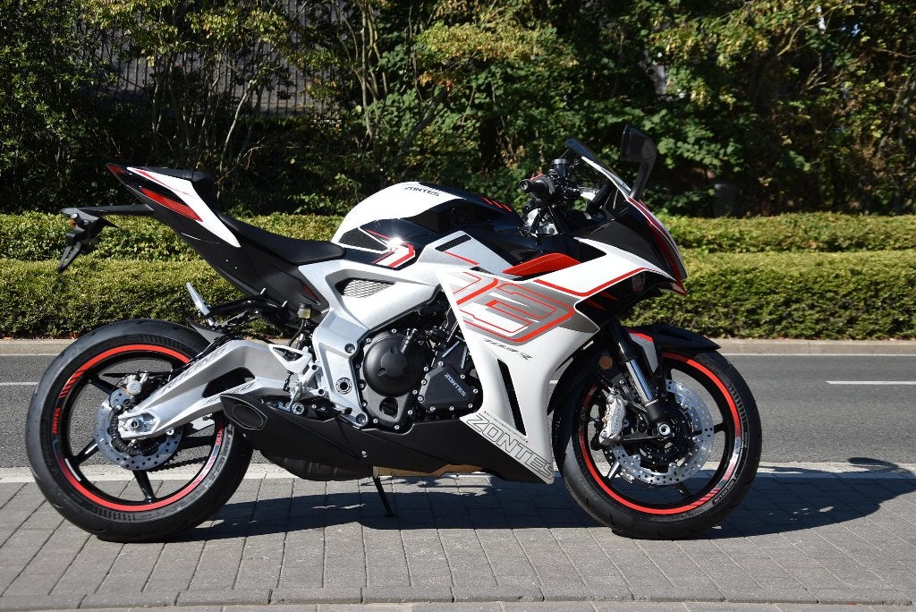 ZONTES - 703 RR - COURSE AVEC UN VRAI PILOTE, Permis Moto A, Entreprise, Plus de 35 kW, Zontes