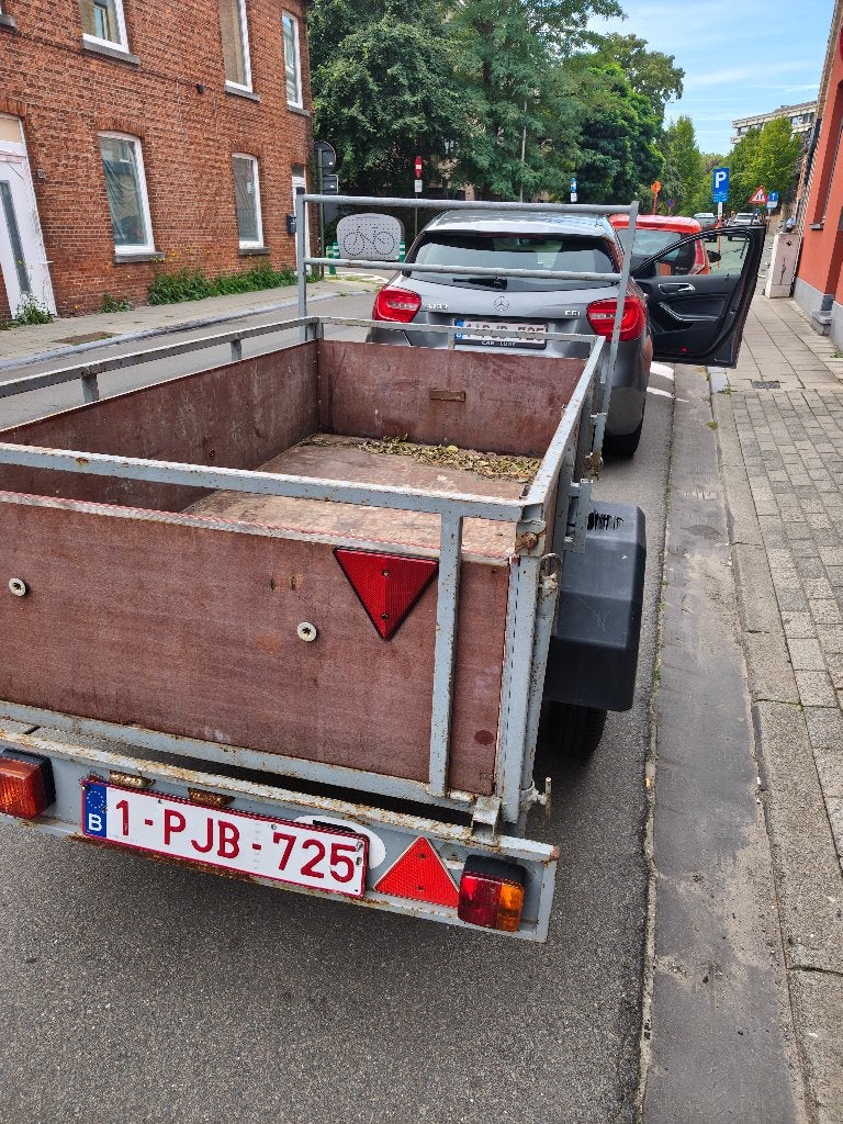 aanhangwagen, Enlèvement, Utilisé
