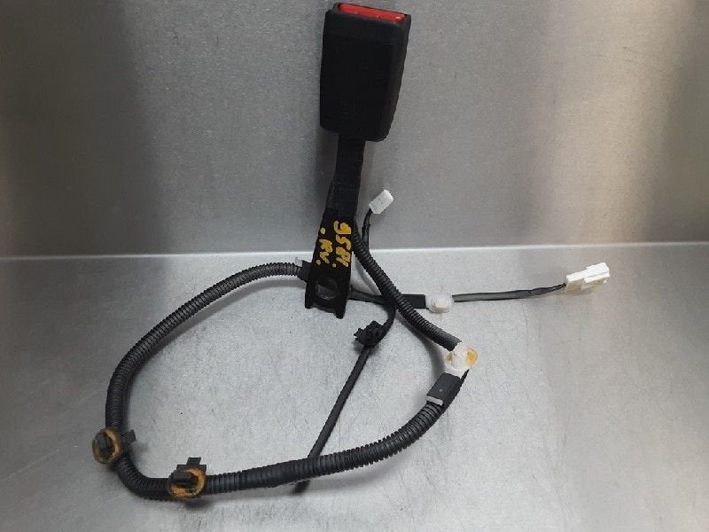 BOUCLE DE CEINTURE DE SECURITE AVANT DROIT Yaris III (P13), Utilisé, Toyota