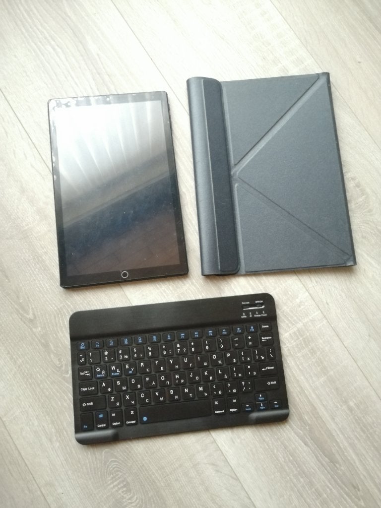 Tablet met hoes en toetsenbord, Computers en Software, Android Tablets, Ophalen
