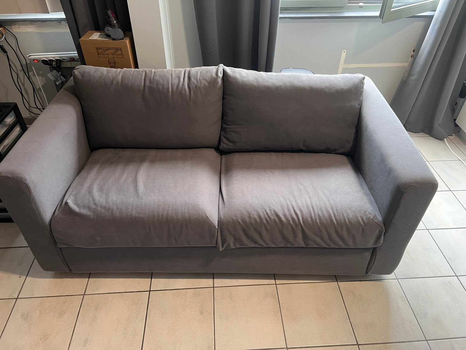 Grijze zetel gratis, Huis en Inrichting, Ophalen, Gebruikt, Tweepersoons, Rechte bank