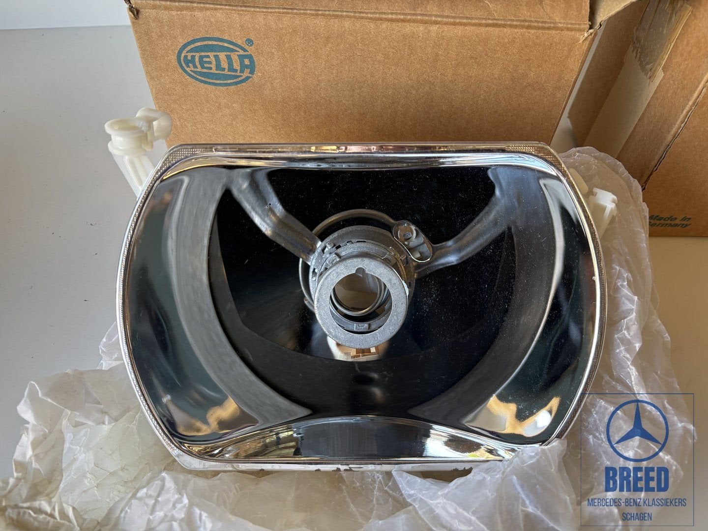 NOS reflector Hella H4 breedband rechts voor Mercedes-Benz W, Neuf, -, -, Enlèvement ou Envoi