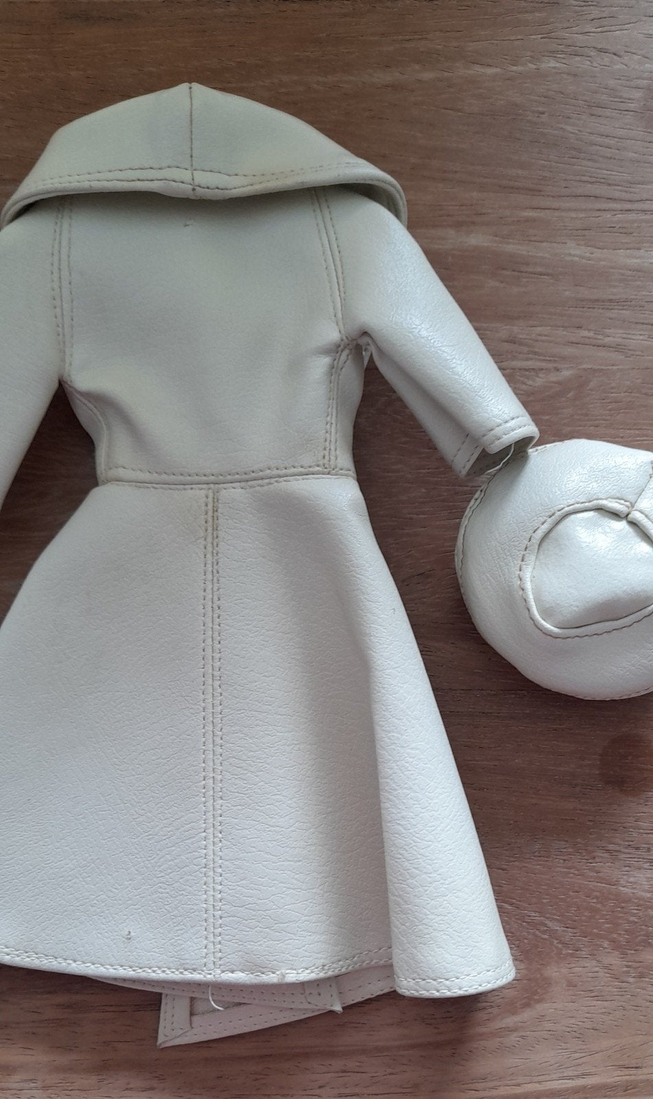 '60 leren Barbie-jas met hoed, Ophalen