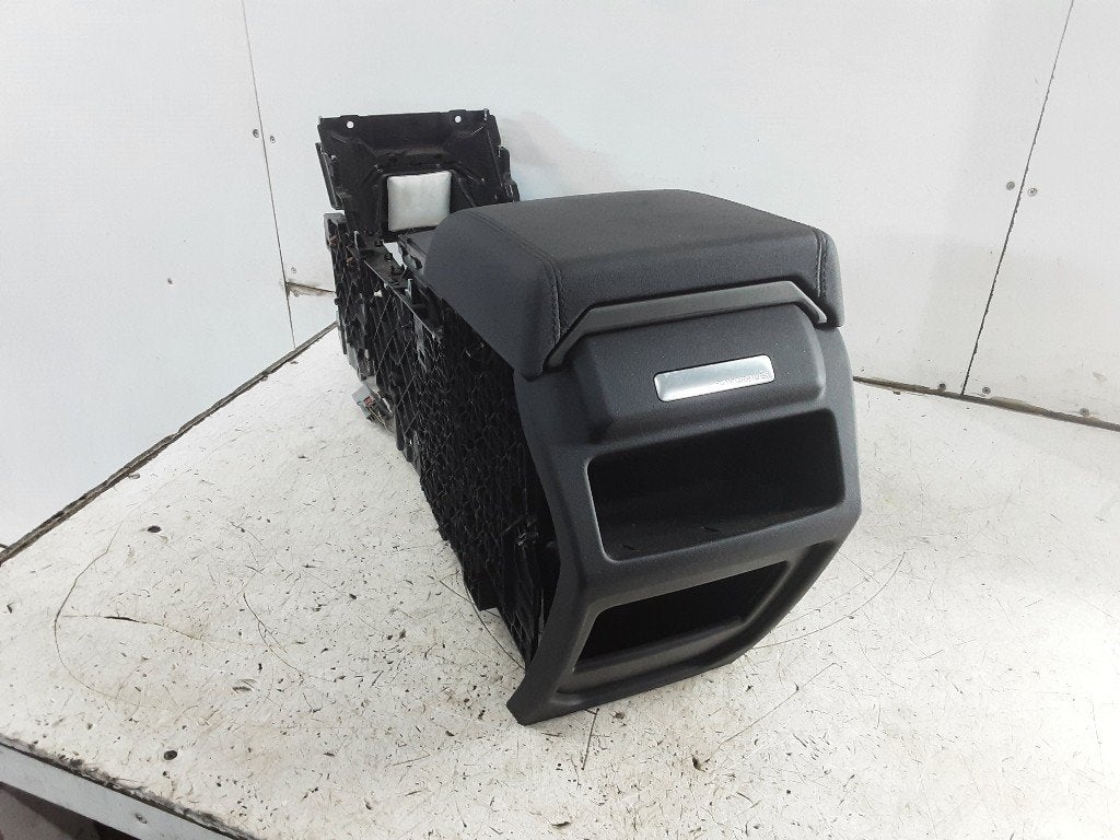 CONSOLE CENTRALE Range Rover Evoque II (LZC / LZS / LZH), Land Rover, Mevr. I. Hauben, Utilisé, Rue de l'Espoir 34 34
4030  GRIVEGNÉE, BE