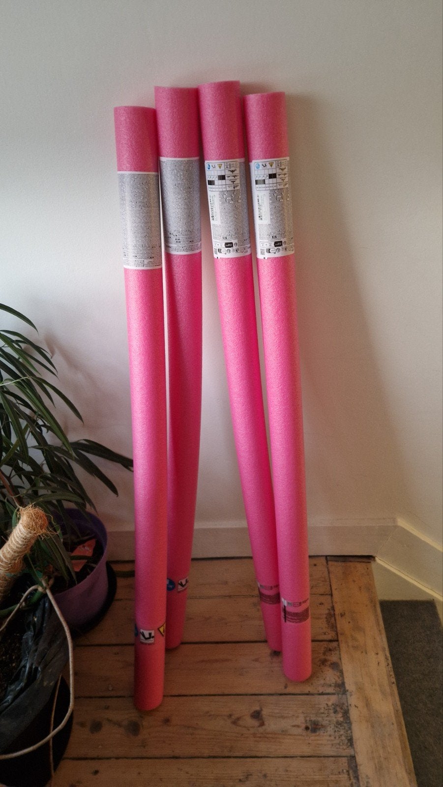 4 nieuwe pool noodles, Ophalen