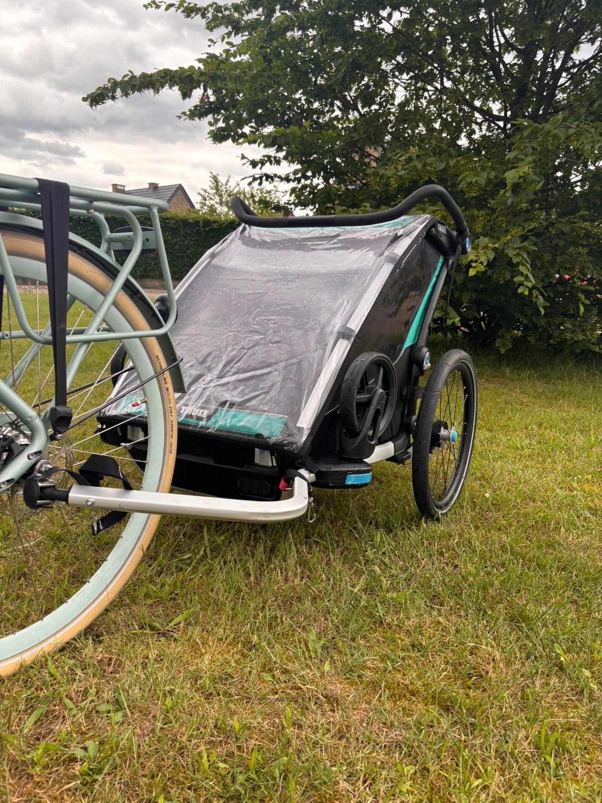 Thule Chariot Lite 2 + jogger et infant sling, Enlèvement, Comme neuf, Suspension