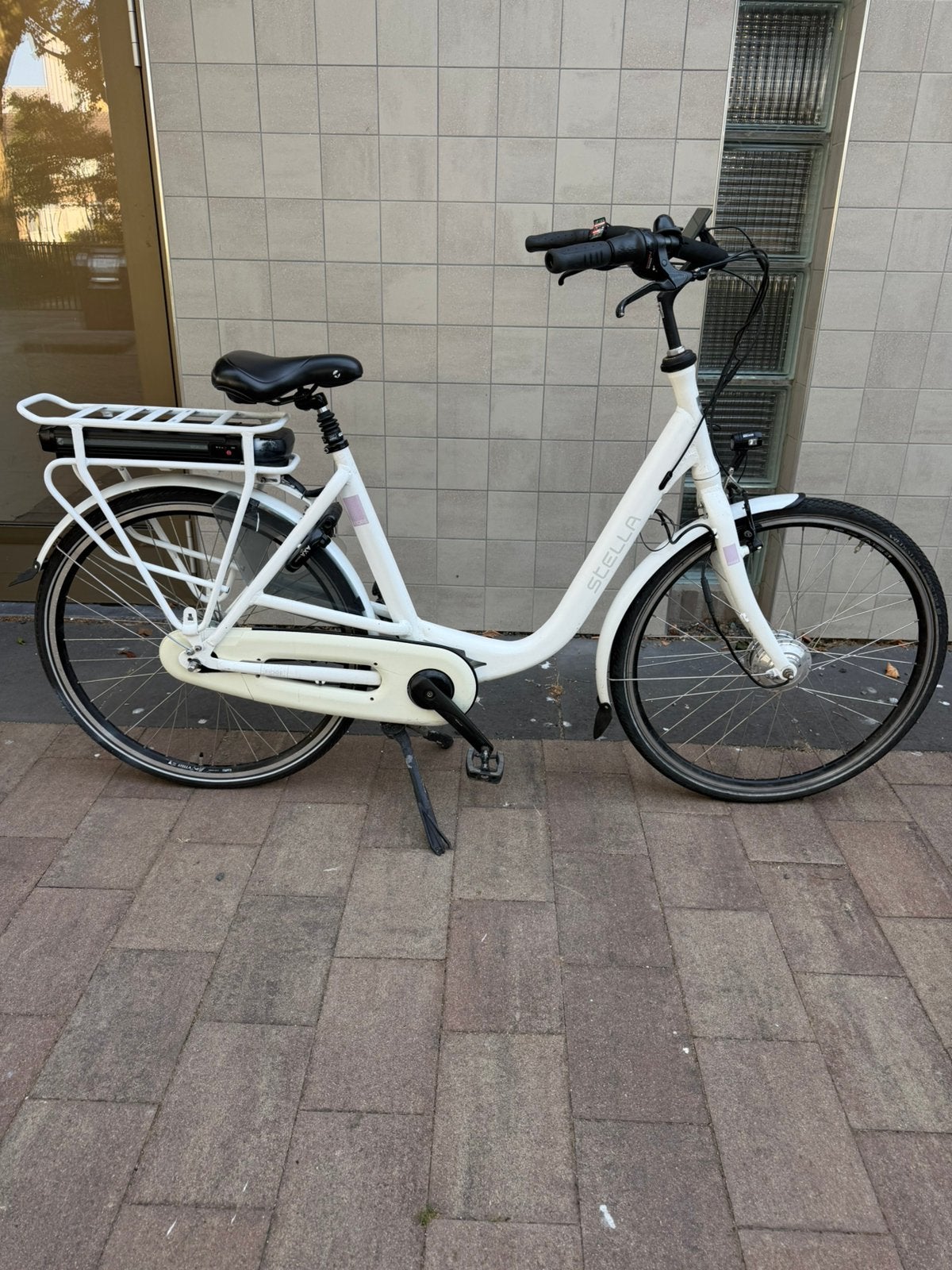 Stella Fiore E-bike | Dubbele Standaard | Incl. Accu & Lader, Fietsen en Brommers, Ophalen of Verzenden, Zo goed als nieuw, Overige merken