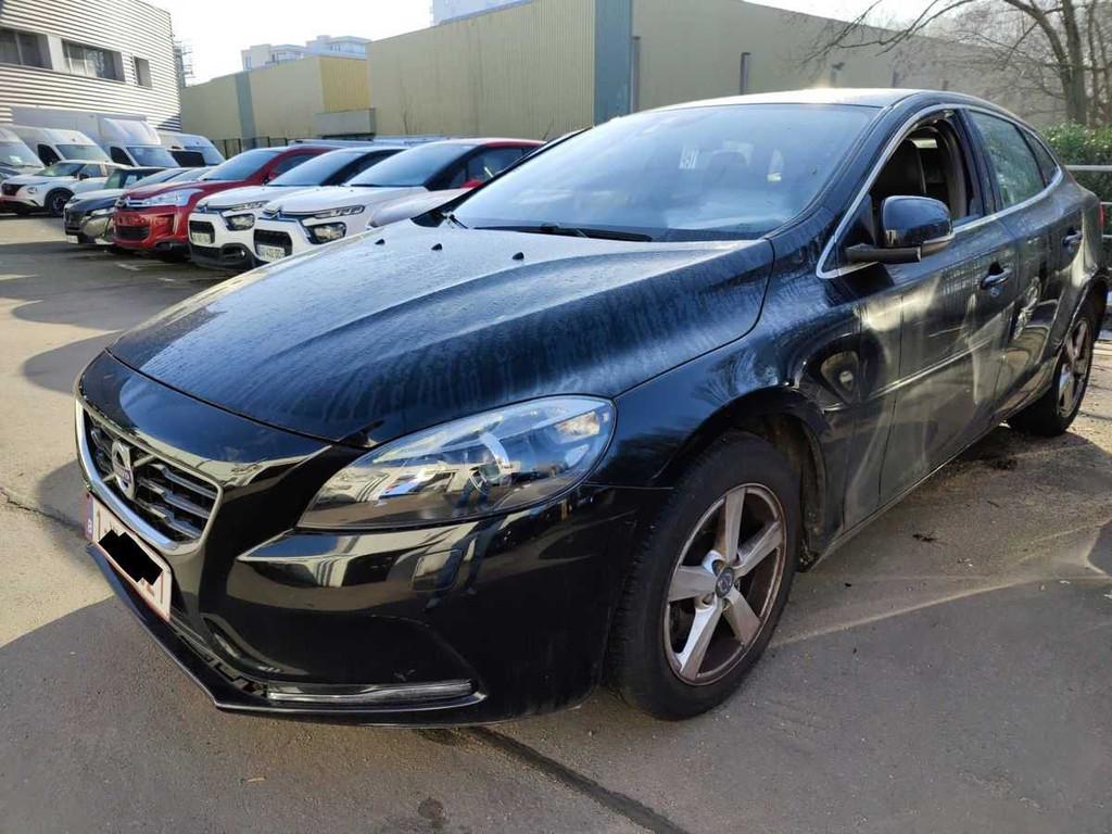 Volvo V40 2.0 2016 momentum - 43 voitures de tourisme de 594, Autos, Volvo, Achat, Entreprise, Boîte manuelle, Autre carrosserie