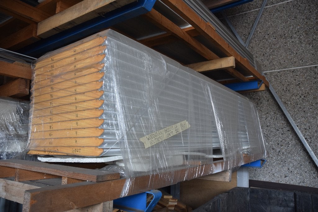 Panneaux Woodgrain isolés, 240 x 61 x 4 cm, 14 pièces, Enlèvement, Comme neuf, Autres matériaux, 20 à 50 mm