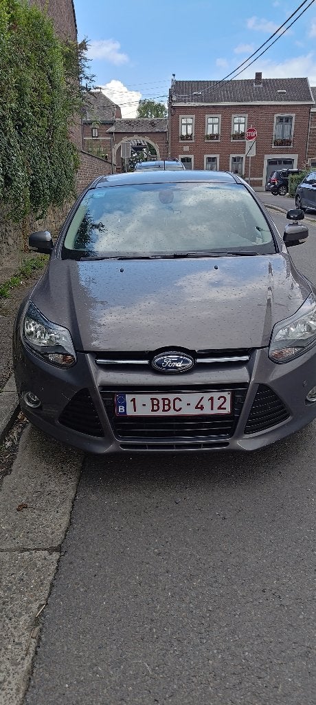Auto, Focus, Argent ou Gris, Achat, Boîte manuelle