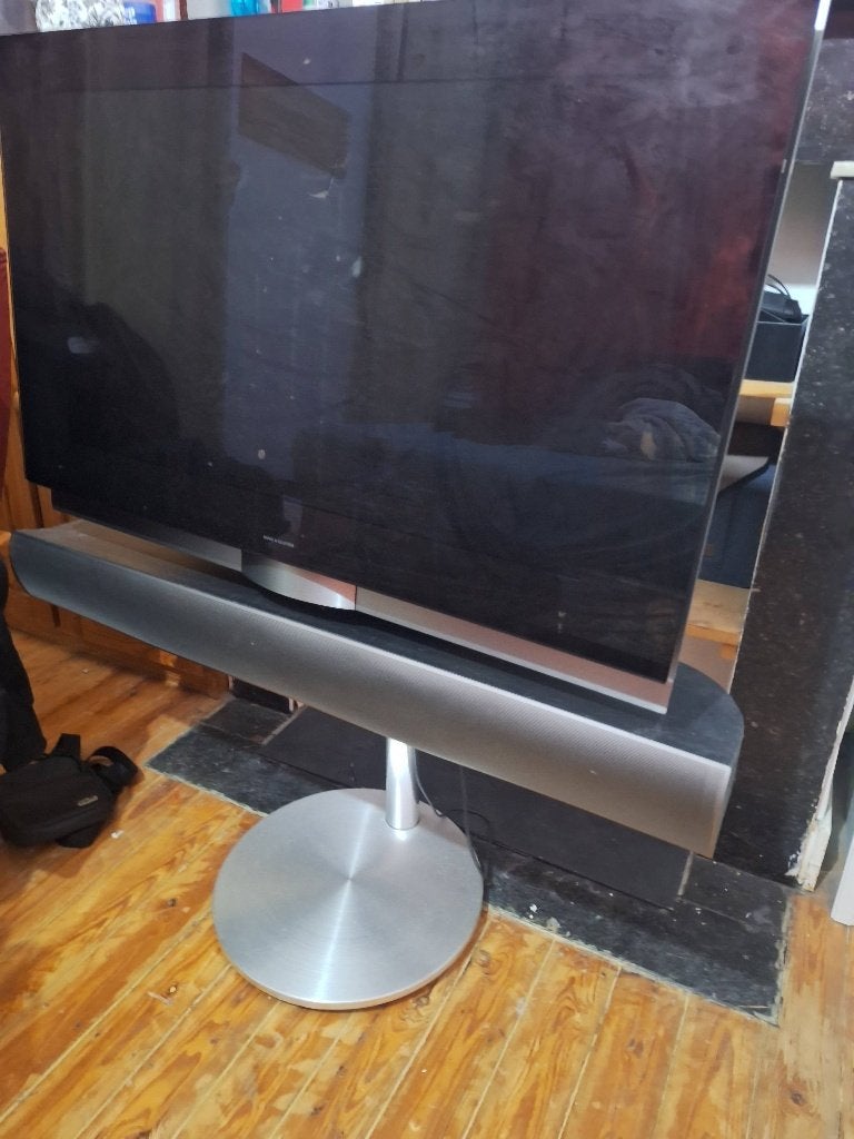 Bang & Olufsen BeoVision 7-32  Type 9334  Gemotoriserde voet, Ophalen, Gebruikt, Zonder harde schijf