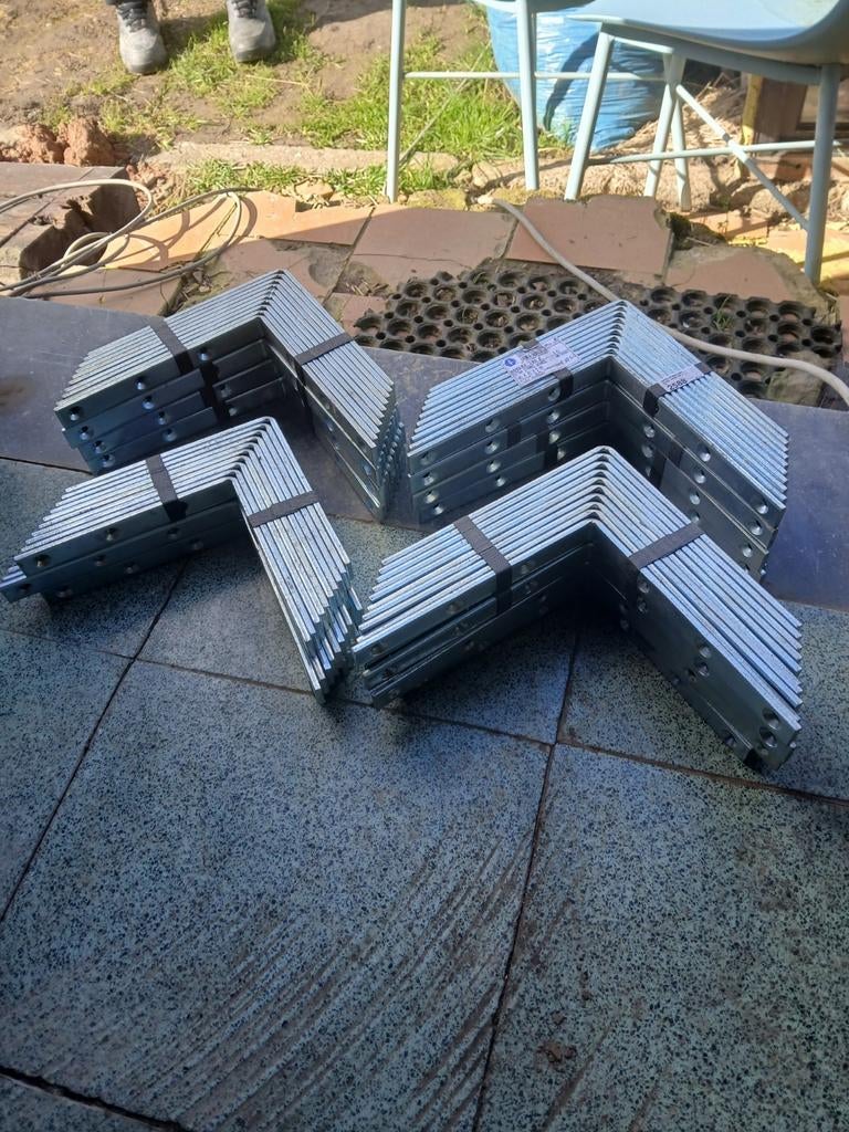 Te koop. Drempelhoek zwaar verzinkt 180×180×20×5  nieuw 6,€, Ophalen, Nieuw, Overige metalen