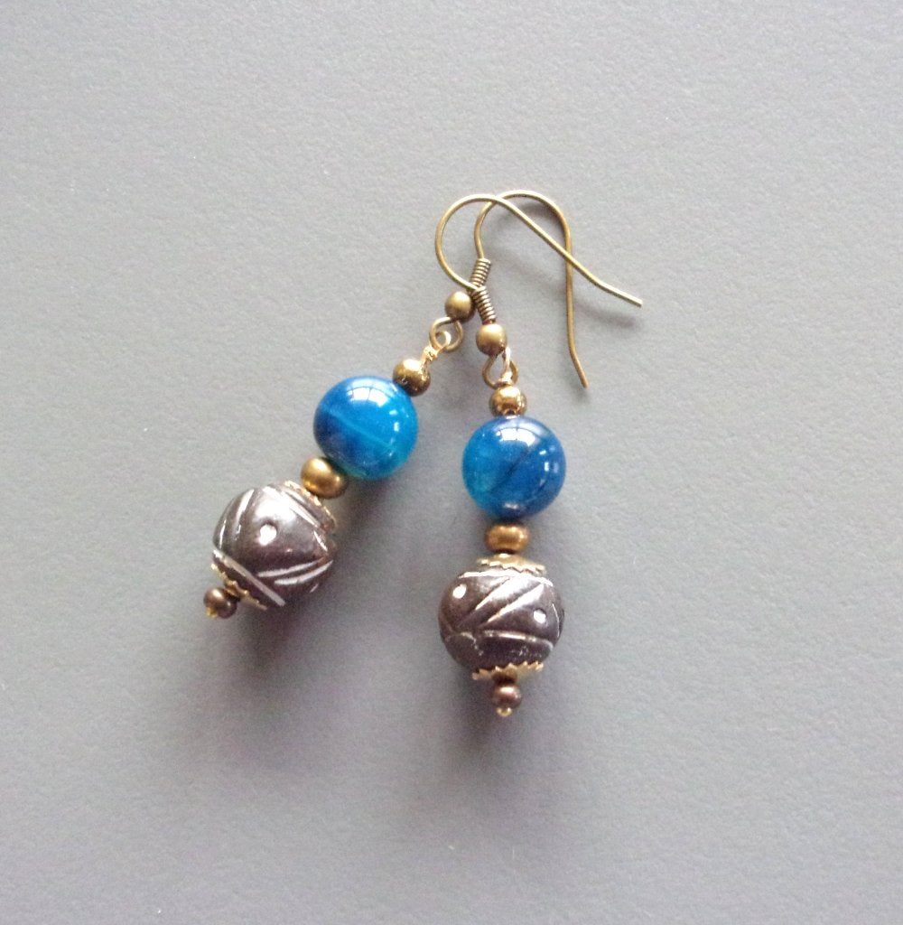 Boucles d'oreilles agates bleues et terres cuites du Sénégal, Bijoux, Sacs & Beauté, Boucles d'oreilles, Neuf, Enlèvement ou Envoi