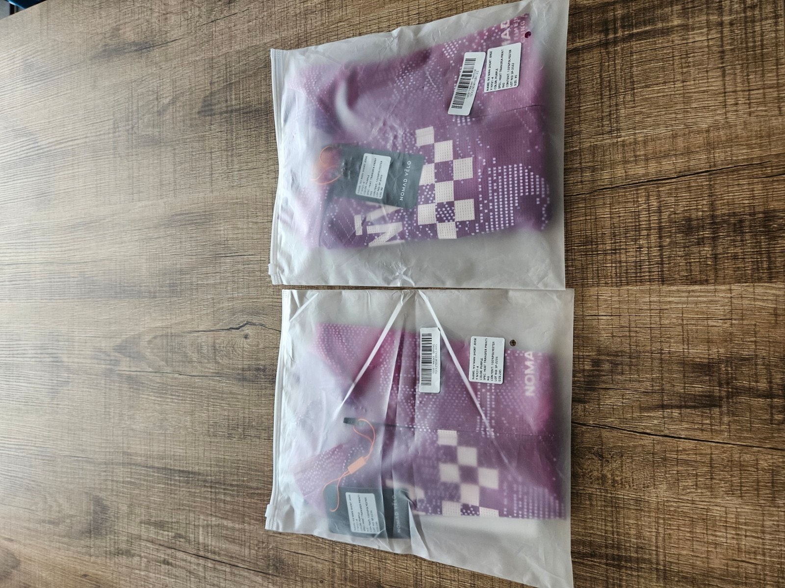Nouveaux maillots de cyclisme Nomad Vélo S et XS, Enlèvement, Neuf, Femmes