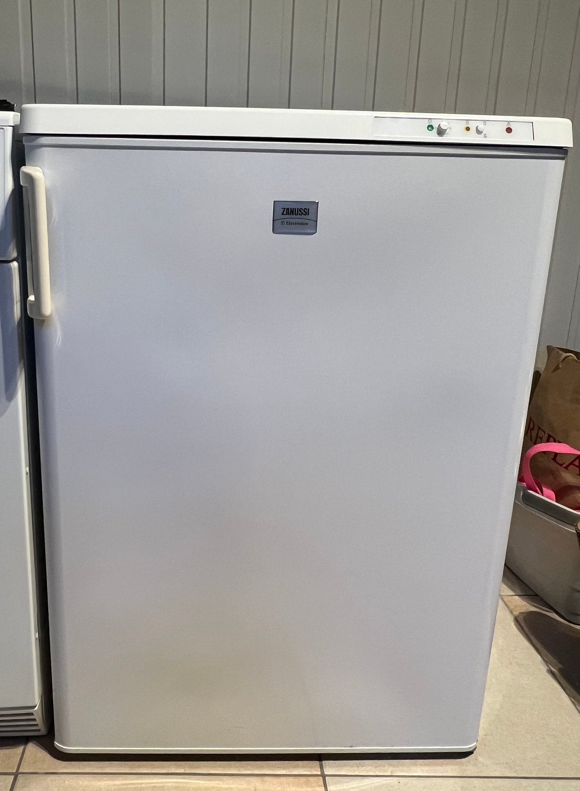 Zanussi diepvries let 4 laden, Gebruikt, Minder dan 85 cm, Minder dan 60 cm, Energieklasse A of zuiniger