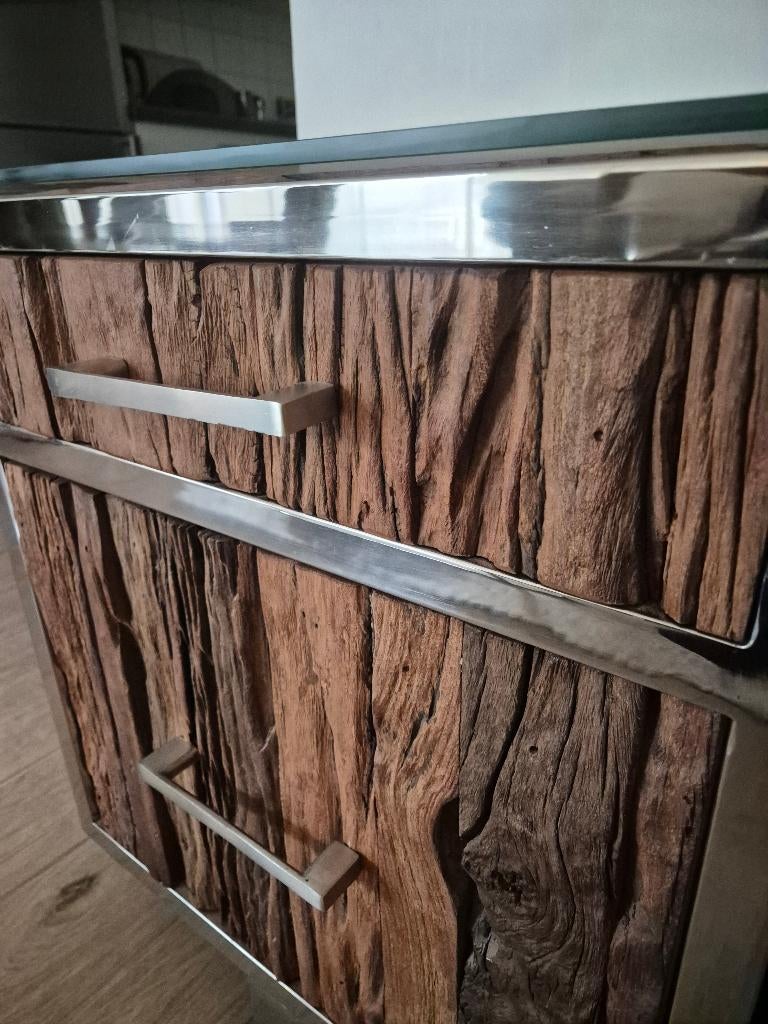 Tv kast, Ophalen