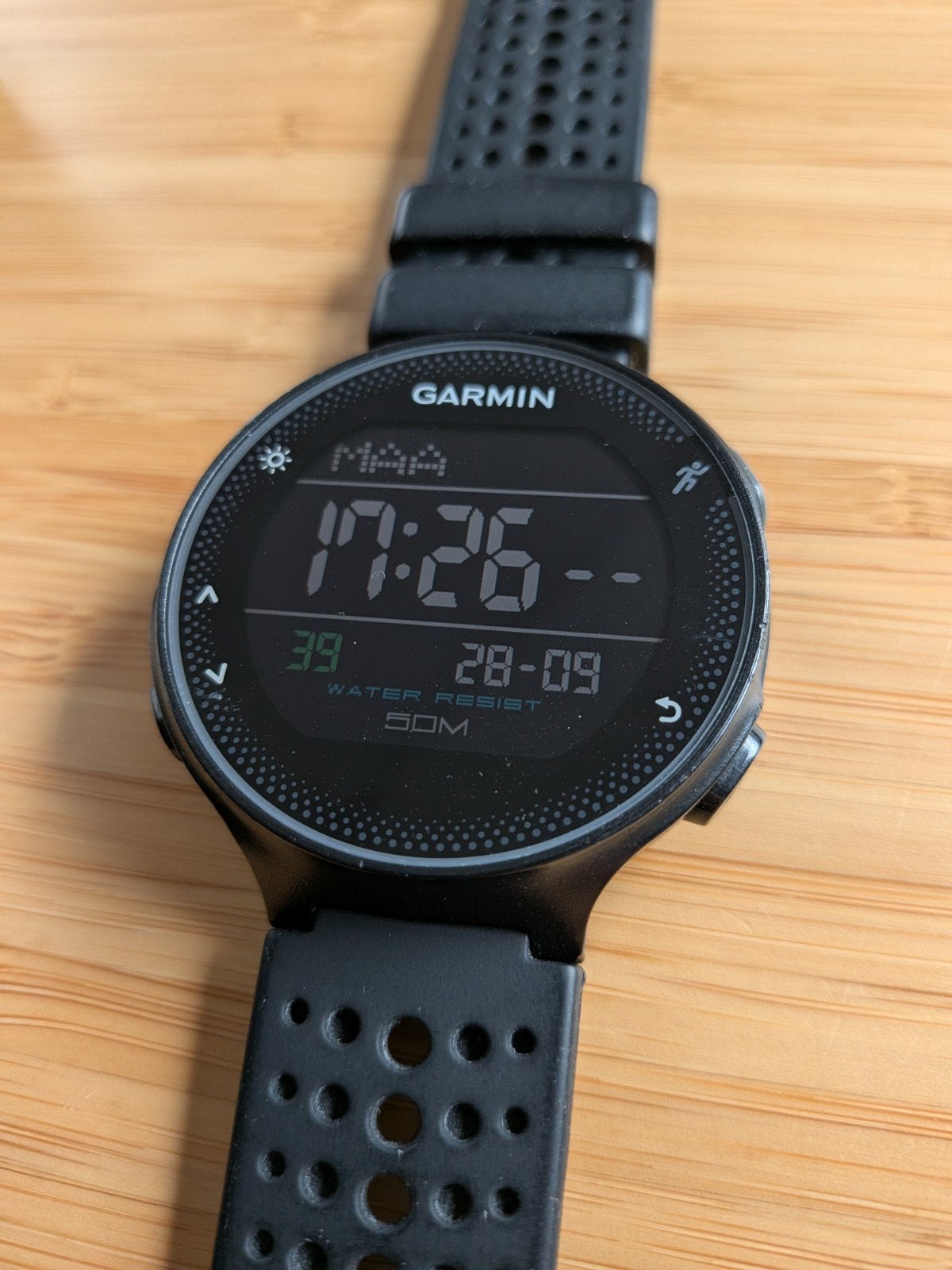 Garmin forerunner 235 Smartwatch Sportwatch, Gebruikt, Zwart, Ophalen of Verzenden, Waterdicht