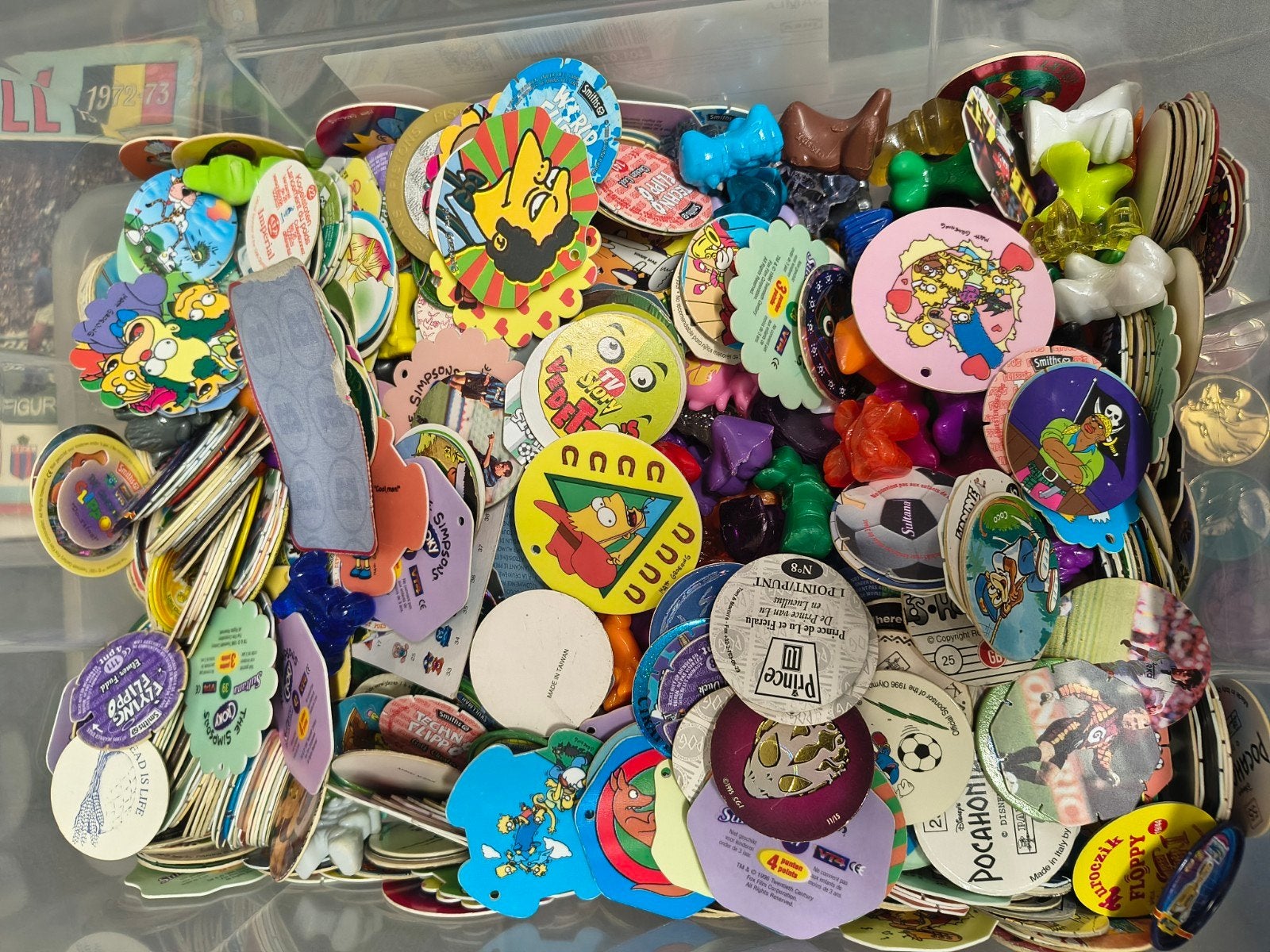 Grote bak vintage flippo's + Gogo's / Crazy Bones - jaren 90, Ophalen of Verzenden, Looney Tunes