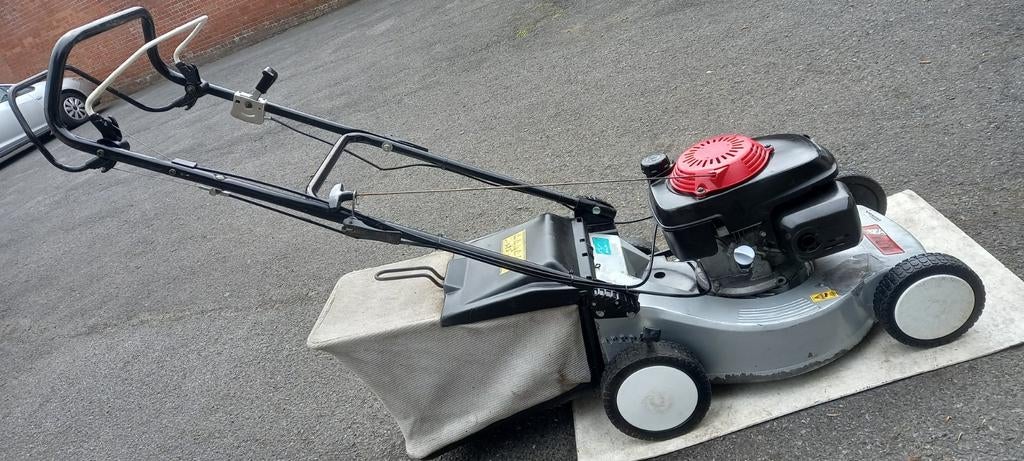 MARINA AKITA HONDA GCV160 ZELFTREKKER BENZINE GRASMAAIER, Ophalen