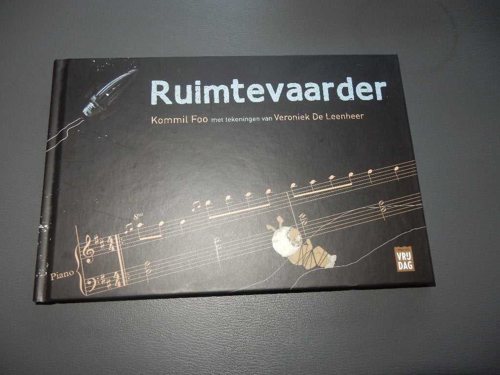 nr.2704 - Ruimtevaarder - kommil foo, Ophalen of Verzenden