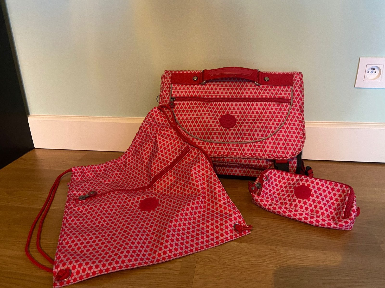 Kipling set - Boekentas, turnzak en pennenzak, Handtassen en Accessoires, Tassen | Schooltassen, Ophalen, Zo goed als nieuw
