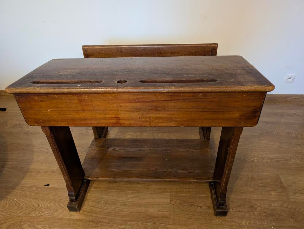 Banc d'école ancien, Enlèvement