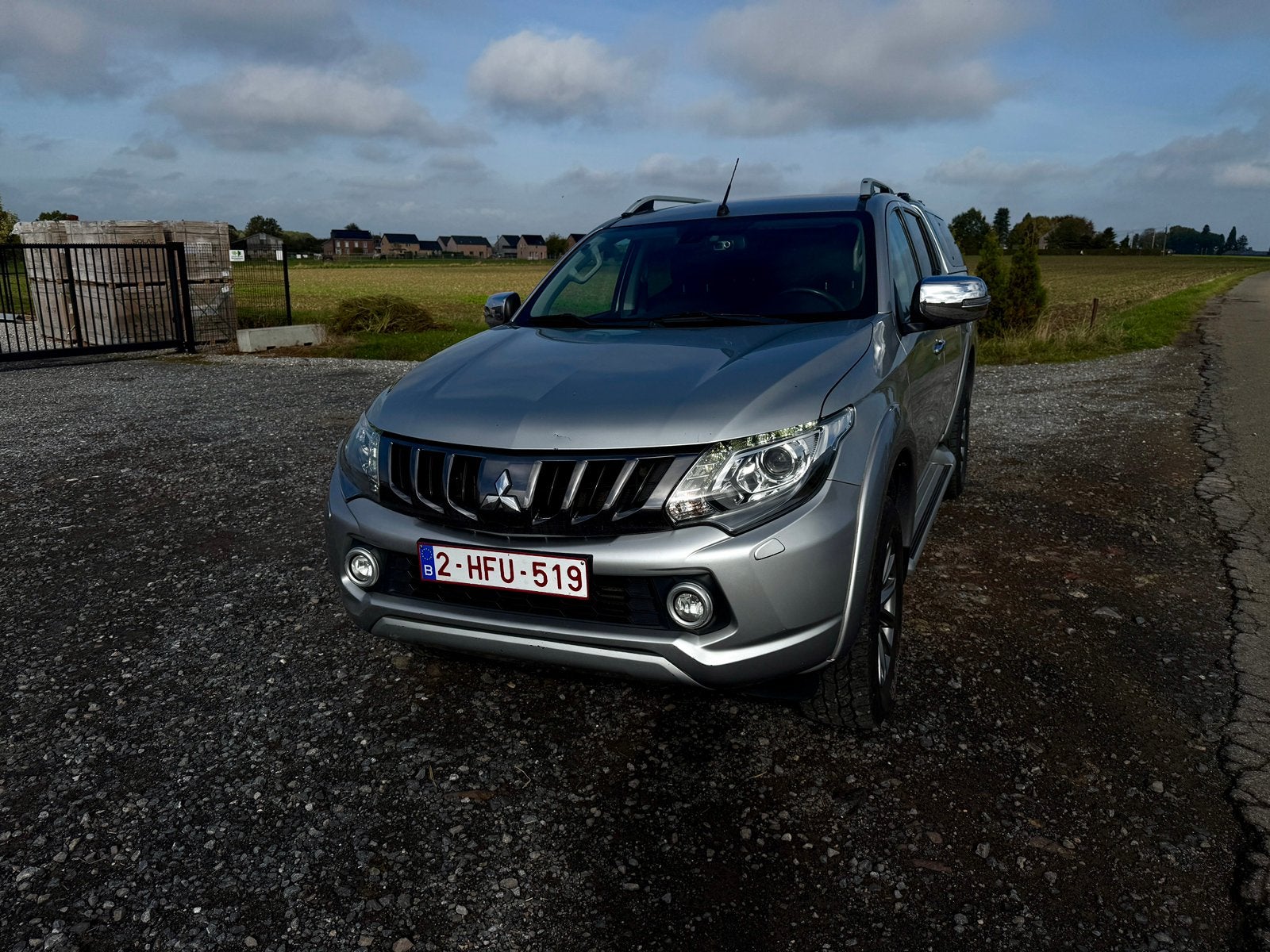 L 200 2.4 DI-D 4WD Intense (EU6) !PAS EXPORT !, Automaat, 4 deurs, 4 cilinders, Leder
