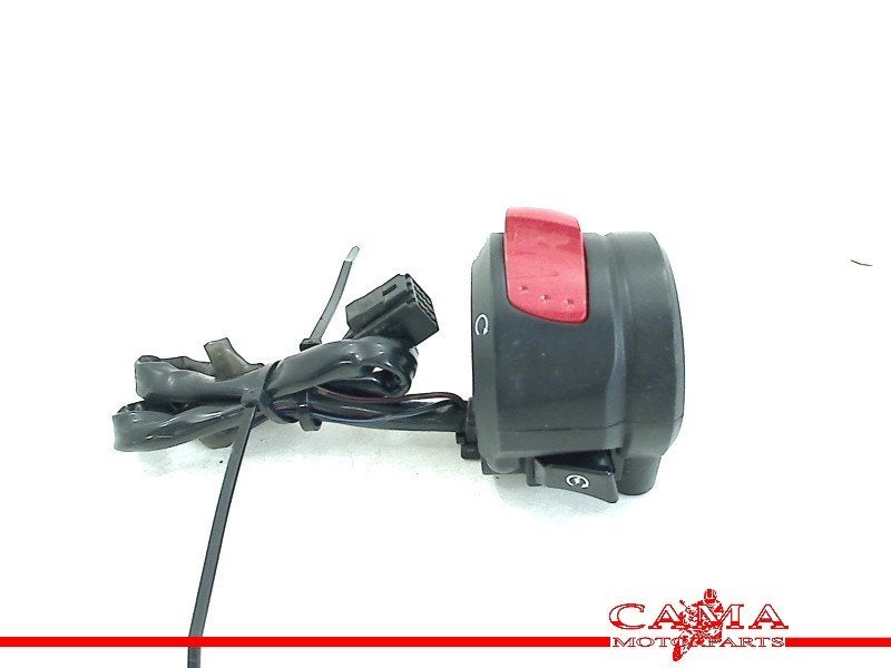 COMMUTATEUR DROIT GSX R 750 2006-2007 (GSXR750 K6 / K7), Dhr. S. di Majo, Utilisé, Info@cama-motorparts.nl, P.J. Troelstraweg 8 8
3144 CX  MAASSLUIS, NL