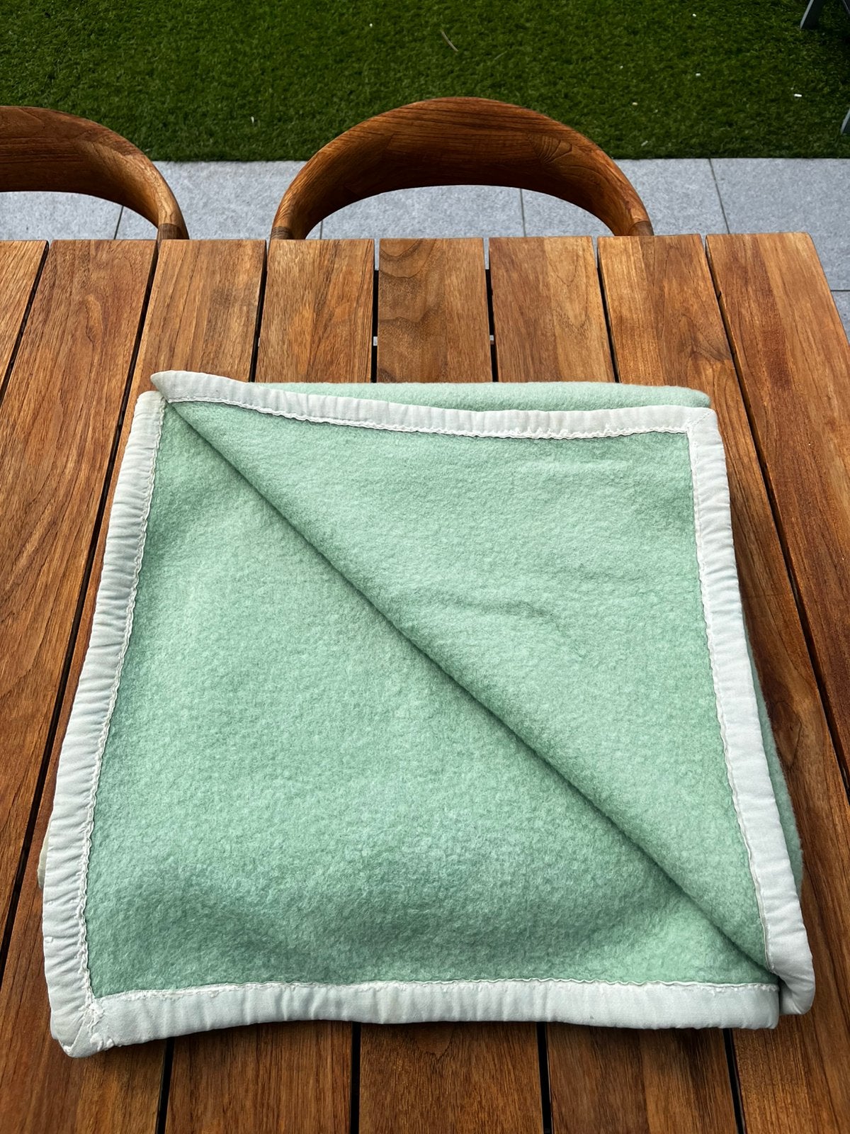 Plaid en pure laine vierge Sole Mio, Enlèvement ou Envoi, Couverture, Utilisé, Vert