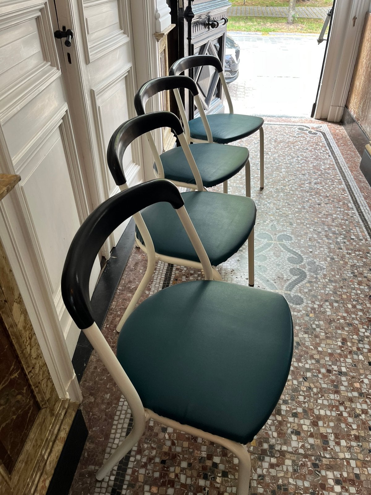 VINTAGE DESIGN STOELEN ITALIA CRASSEVIG STIJL 4 STUKS, Enlèvement