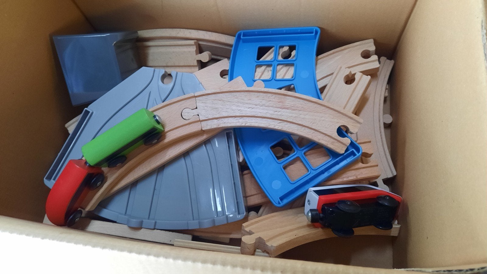 Sporen en treintjes, Ophalen