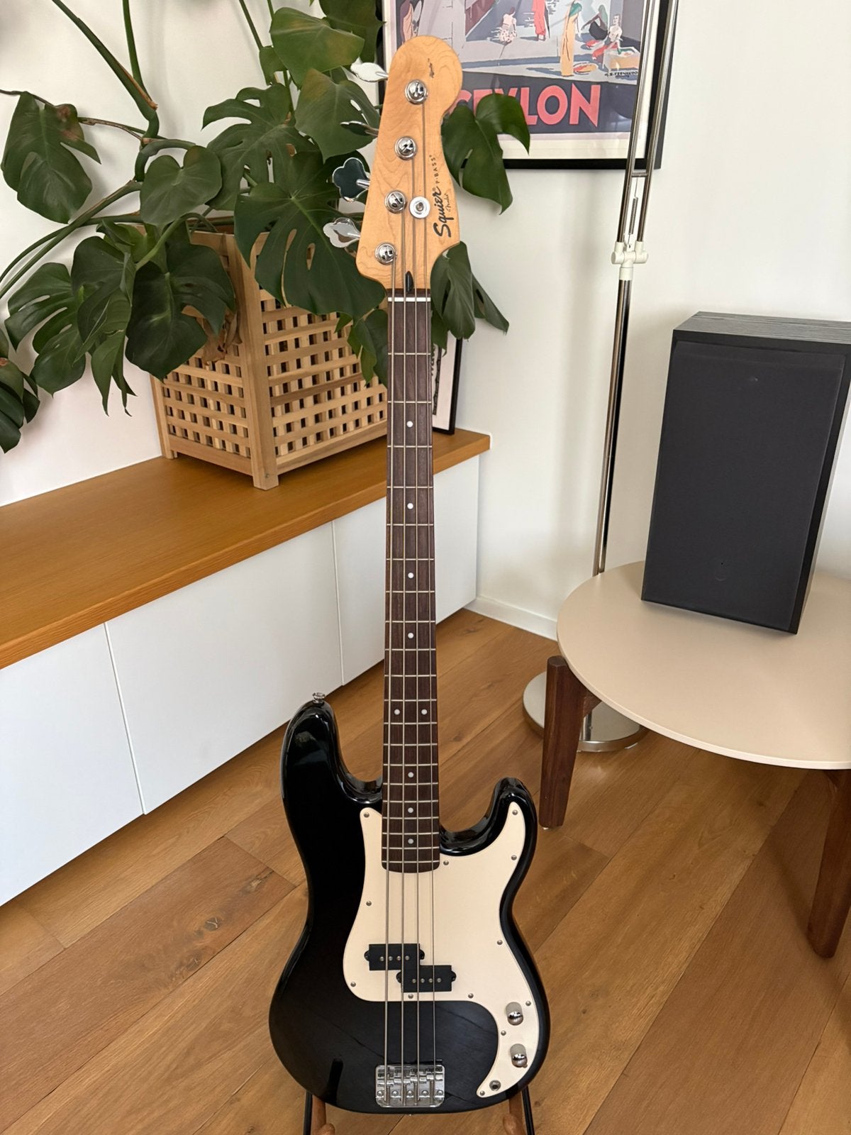 Fender Squier P-Bass (2011), Muziek en Instrumenten, Snaarinstrumenten | Gitaren | Bas, Ophalen, Zo goed als nieuw