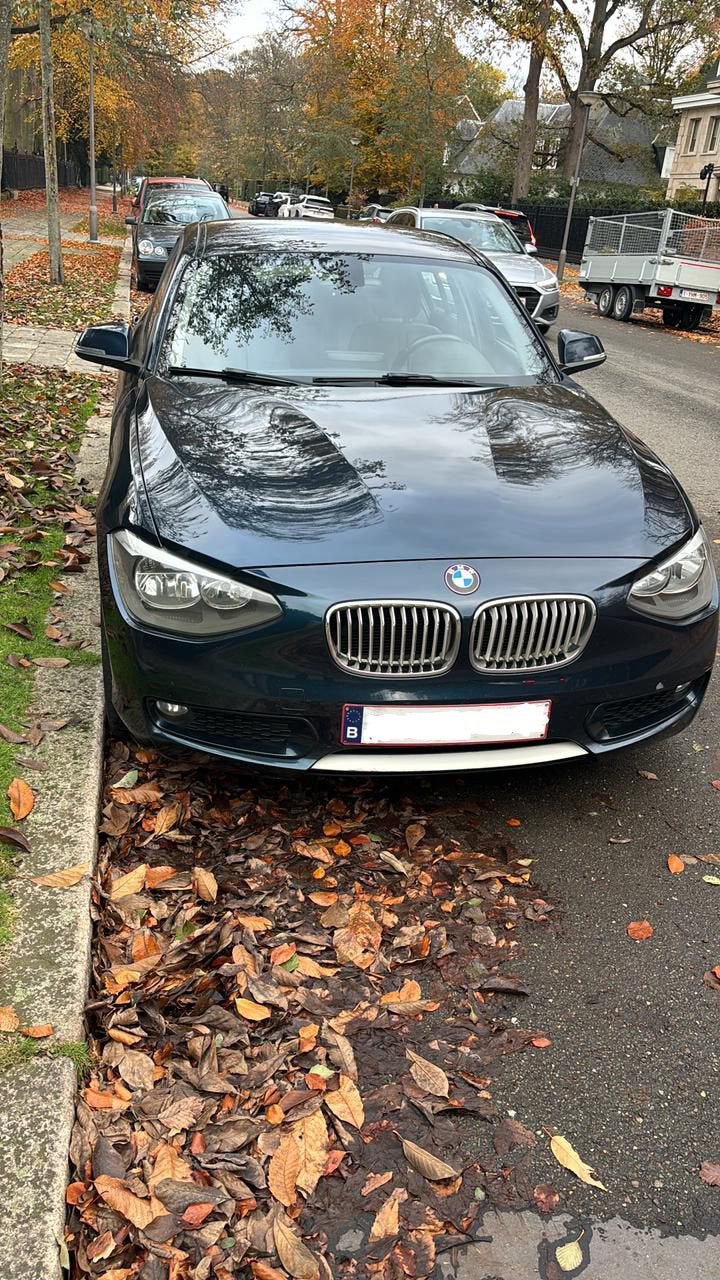 BMW 1 serie automaat EUR5?AIRCO NAVI, Auto's, BMW, Automaat, Euro 5, 1995 cc, Blauw