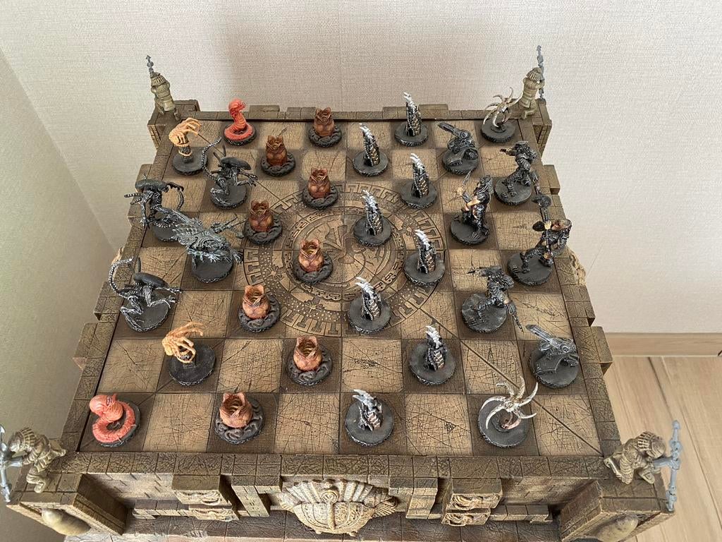 RECHERCHÉ : jeu d'échecs extraterrestre contre prédateur, Collections, Enlèvement, Comme neuf