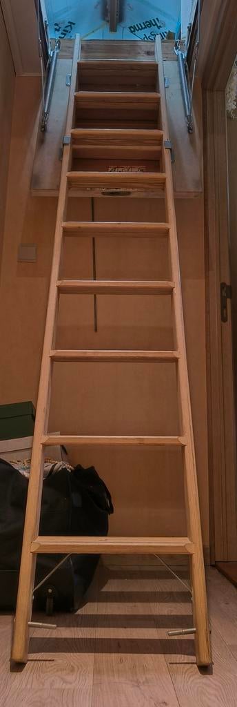 Zolder trap Facro, Doe-het-zelf en Bouw, Ladders en Trappen, Ophalen, Trap