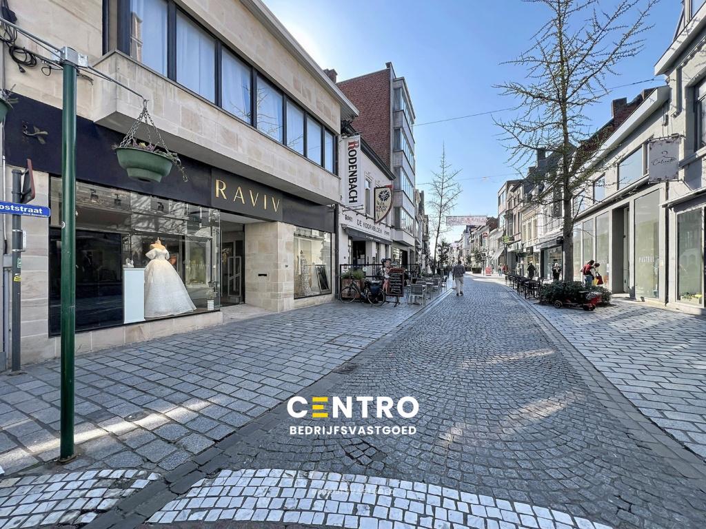 TE HUUR - Handelspand, Roeselare, Overige soorten, Via bemiddelaar, Provincie West-Vlaanderen