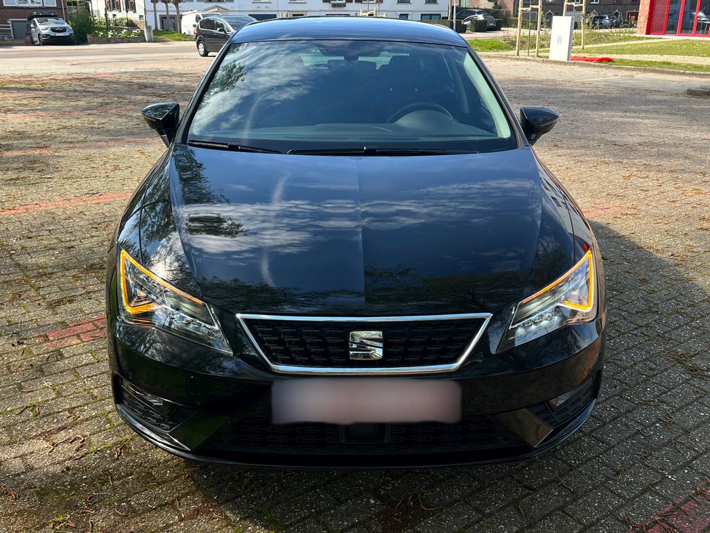 Seat Leon Style 2020 Benzine Eerste Eigenaar, Auto's, Voorwielaandrijving, Stof, Leon, Zwart