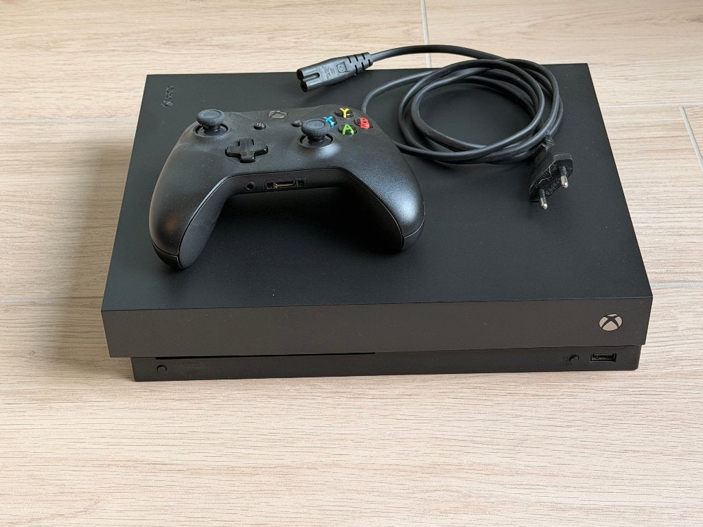 Xbox One X - 1TB - Perfecte staat, Games en Spelcomputers, Ophalen, Met games, Zo goed als nieuw, 1 TB