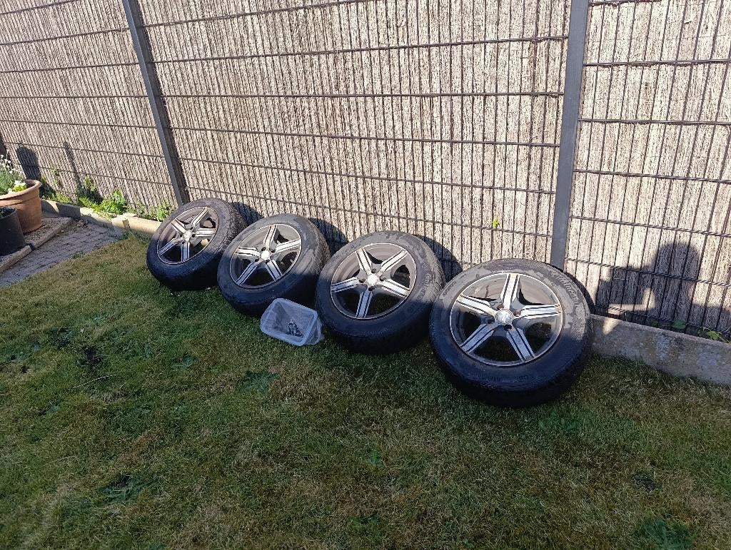 Winter wielenset Renault Clio 185/65/15, Auto-onderdelen, Banden en Velgen, Ophalen, Gebruikt, 15 inch, Velg(en)