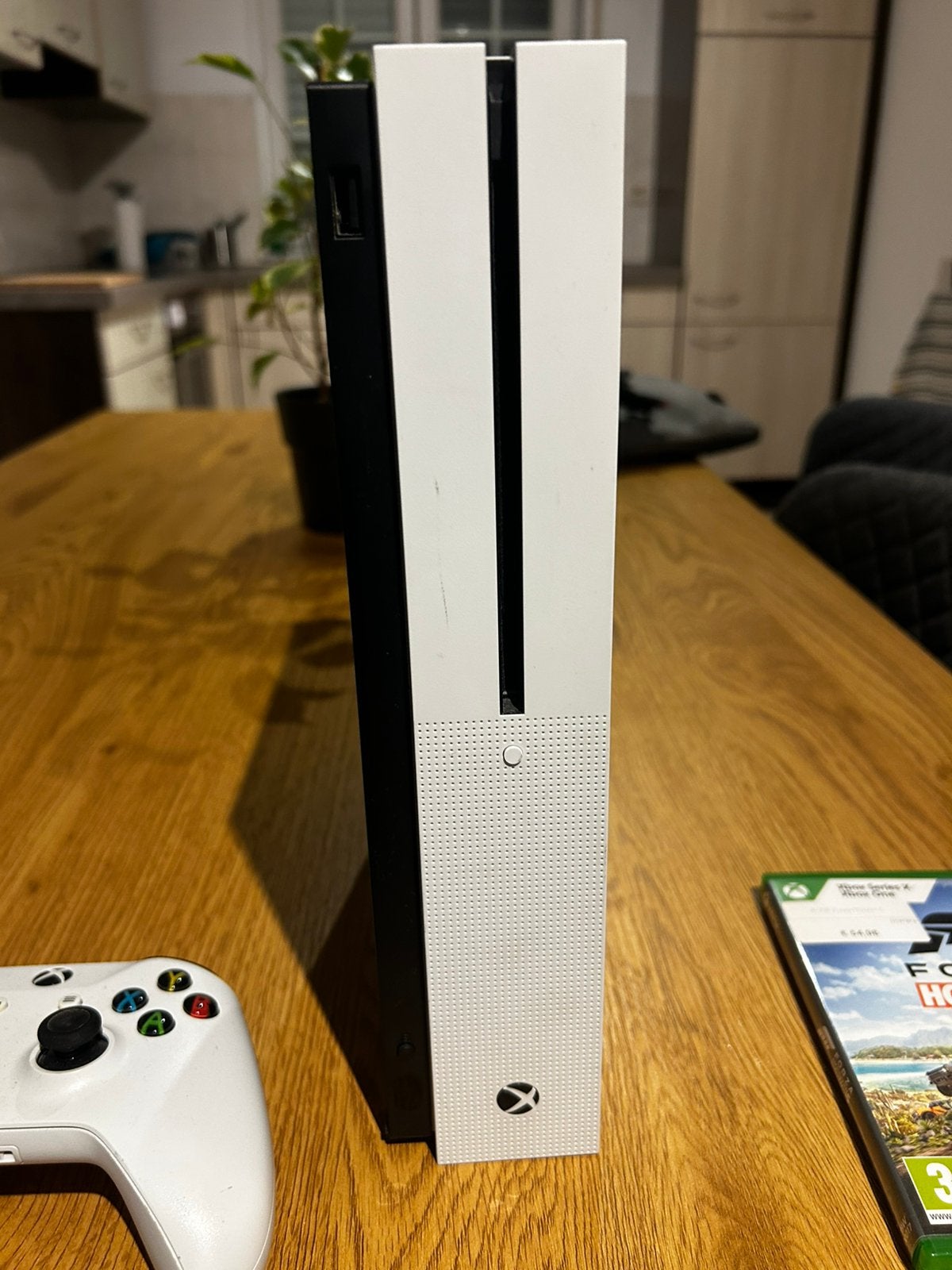 Xbox One S All-Digital Edition (wit). Met Forza Horizon 5, Games en Spelcomputers, Ophalen, Zo goed als nieuw, Xbox One