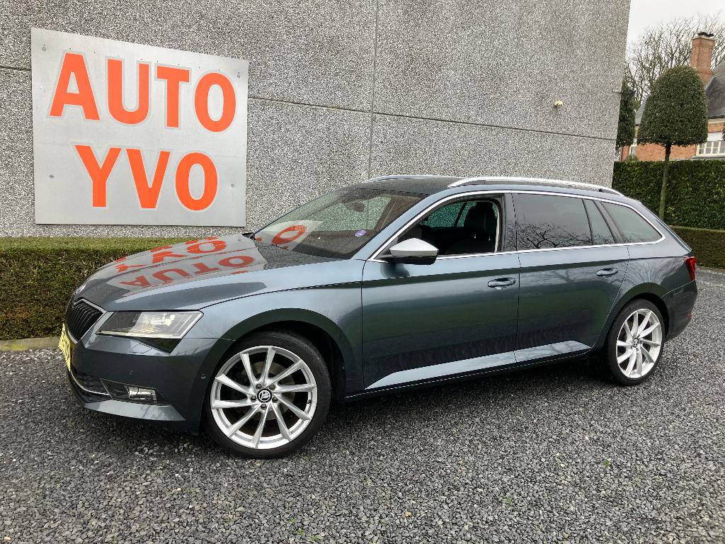 SKODA superb benzine AUTOMATIC, Auto's, Euro 6, Blauw, Leder, Bedrijf