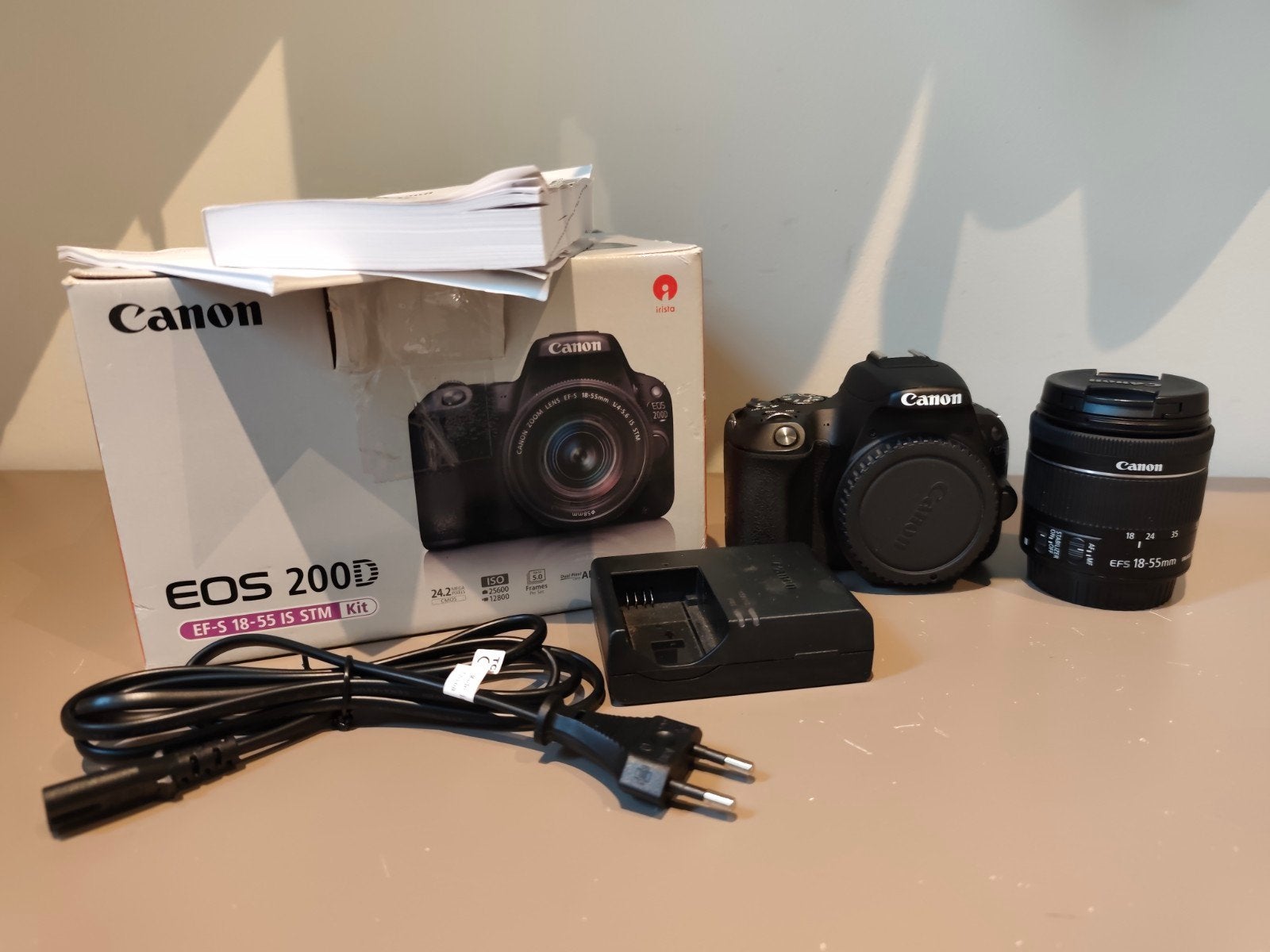 Canon eos 200D  ef-s 18-55 IS STM kit., Ophalen, Canon