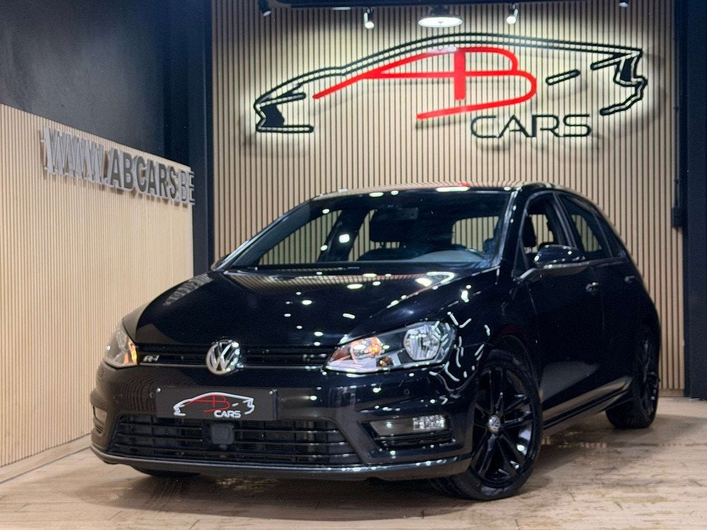 Volkswagen Golf 1.2i * R LINE * GARANTIE 12 MOIS *, Euro 5, 4 cilinders, 1198 cc, Zwart
