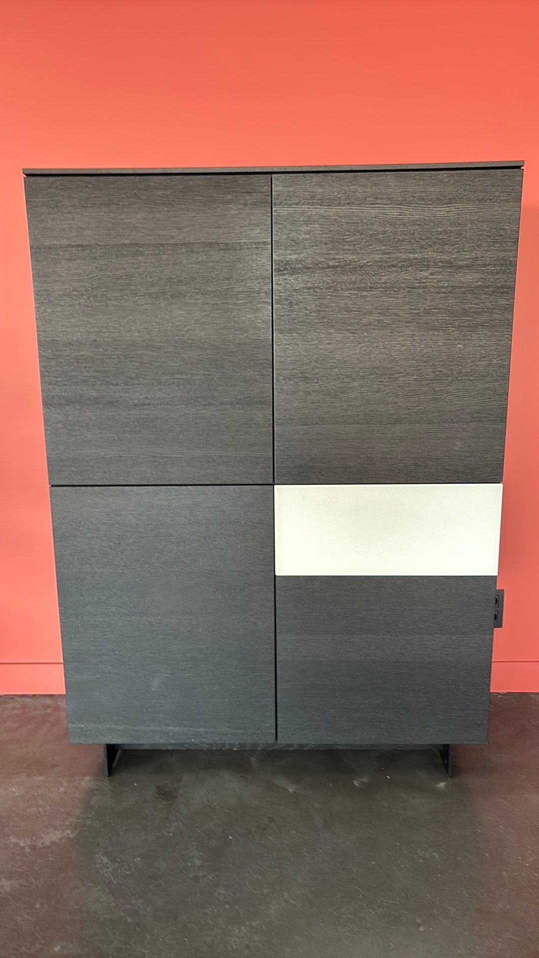 Kast, 25 à 50 cm, Avec tablette(s), Comme neuf, 100 à 150 cm